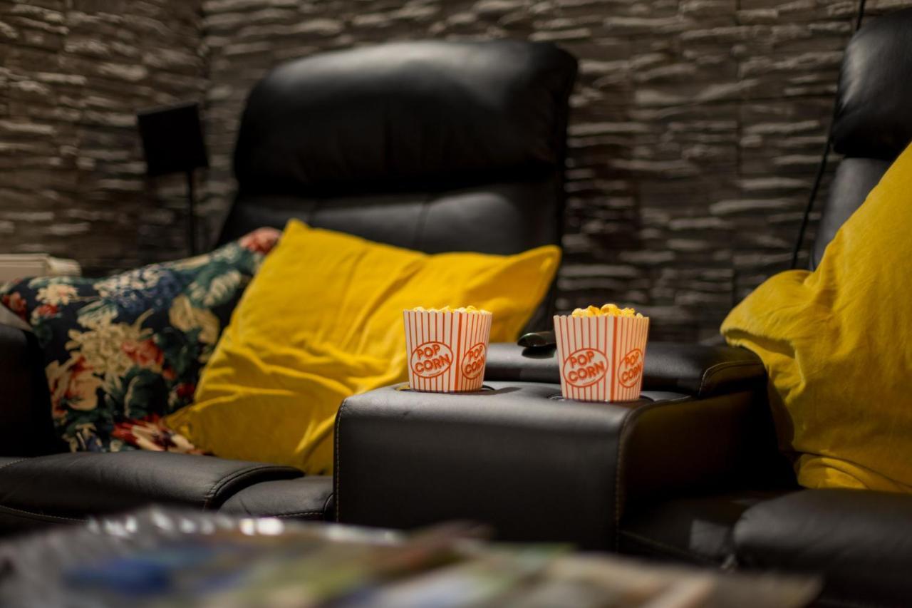 Home Cinema Kassel Exteriör bild